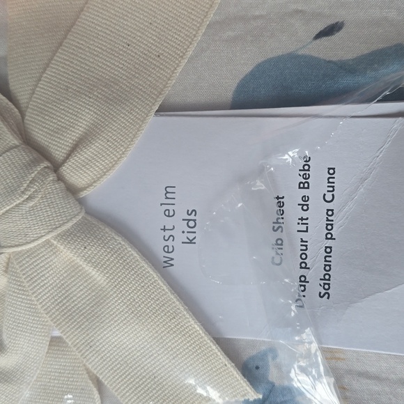 West Elm Kids Organic Crib Sheet With Blue Elephant, Retail Price $45.00US - Picture 3 of 8